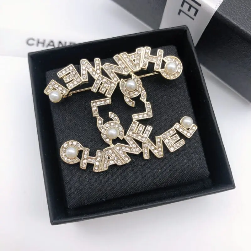 chanel brooches pour femme s_121354a4